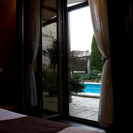 Senjak Guest house 4*
