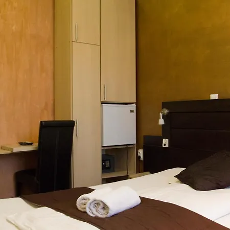 Guest house Senjak 4*