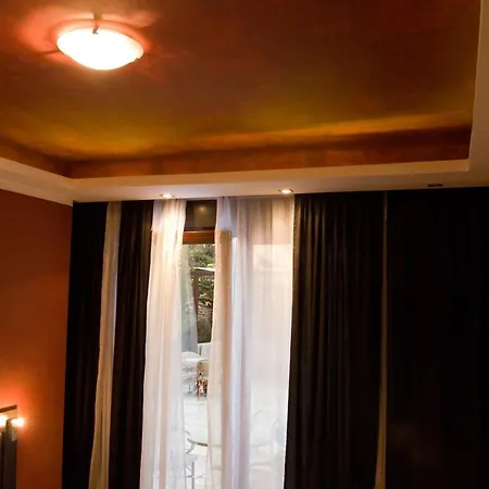 Guest house Senjak 4*
